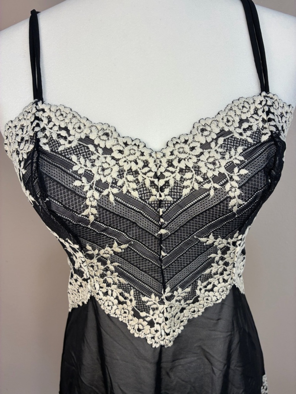 Wacoal Embrace Lace Mesh Lingerie Slip Dress Chemise Whimsygoth - Picture 6 of 10